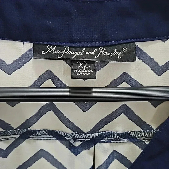 MacDougal and Houston Navy Chevron Pattern Flowy Blouse Sz XL - Picture 3 of 8